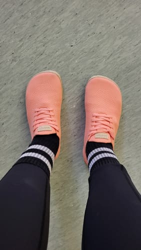 Customer photo review of Vaistoa Iloa -paljasjalkatennarit