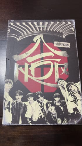 Customer photo review of STRAY KIDS - SKZHOP HIPTAPE HOP ALBUM DEAR MY MUSE GIFT SKZHOP VER