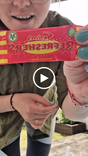 Customer video review of Ladies zip hoodie
