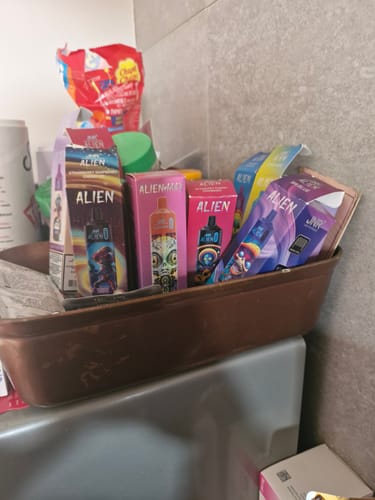 Lorie D. review of JNR - Alien Max - 18K - Puff Jetable / Disposable image 1 out of 1