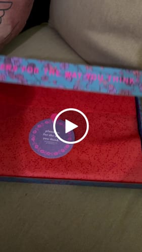 Customer video review of Horizontal Week + Month Planner, 2025-2026 | Ice Queen