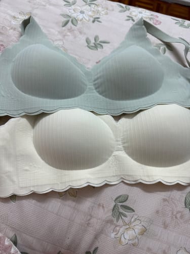 Customer photo review of Martha Wireless Bra