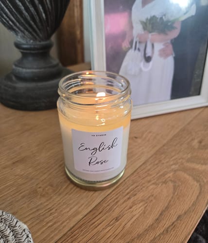 Customer photo review of English Rose Candle