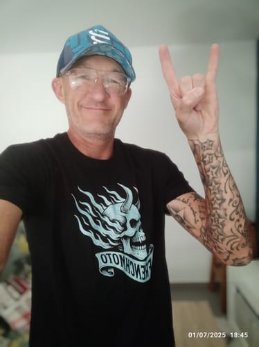 Customer photo review of T-SHIRT BLUE DEVIL