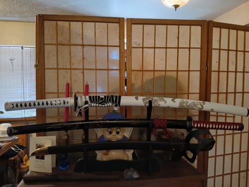 Customer photo review of White Tiger Katana (Tiger-Motif Scabbard)