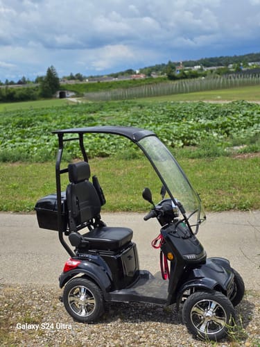 Customer photo review of Seniorenmobil Swiss 4000 rot