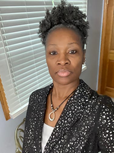 Customer photo review of Shake-N-Go Drawstring Ponytail - AFRO PUFF MEDIUM