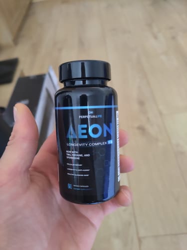 Customer photo review of AEON™ NAD+ Liposomal Longevity Complex with Nicotinamide DUO™