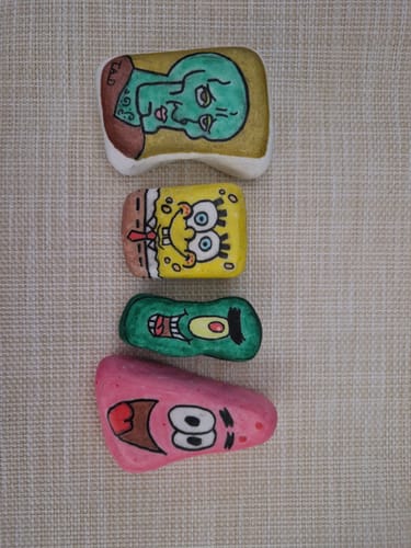 Customer photo review of 12/15 Stuks Santorini Schilderstenen 3-8 cm 1,5 KG Happy Stones + QR Codes voor de App