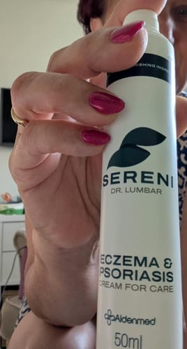 Customer photo review of SERENI Pikkelysömör és Ekcéma Krém