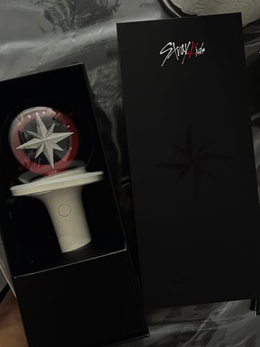 Customer photo review of STRAY KIDS - OFFICIAL LIGHT STICK VER.2