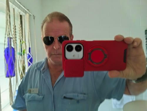 Customer photo review of Instant Dye Shampoo