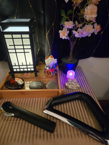 Customer photo review of Achedaway Mini Scraper:On-the-Go heated muscle scraping tool