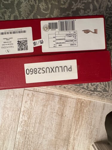 Customer photo review of VLOGO SIGNATURE HIGH SHINE OPEN TOE SANDALS 60 MM IN CREPE PINK CALFSKIN