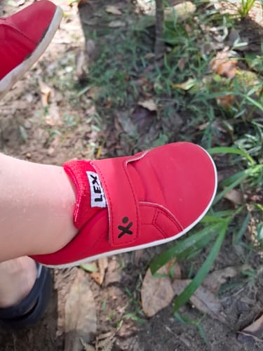 Customer photo review of OG RUBY RED TODDLER/KIDS (VEGAN)