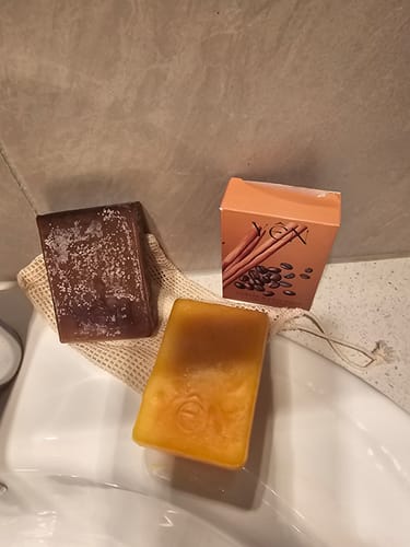 Customer photo review of Dark Spot Fader Lemongrass & Turmeric Bar