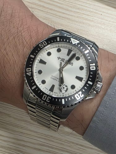 Customer photo review of Dive | Rolling Panda | Luminous | 100m Waterproof | 44mm