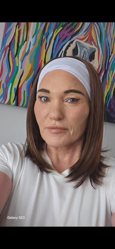 Customer photo review of JBEXTENSION 12 Inches Short Hair Auburn Highlight Headband Wig RUSH FADE BOB - AUBURN