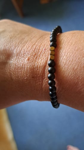 Customer photo review of Obsidian Armband