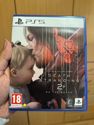 Customer photo review of Death Stranding 2: On the Beach (PS5)