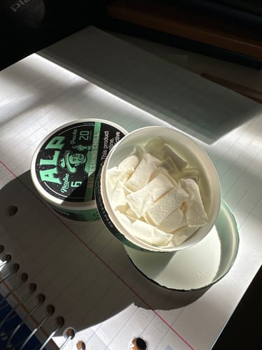 Customer photo review of Refreshing Chill Nicotine Pouches