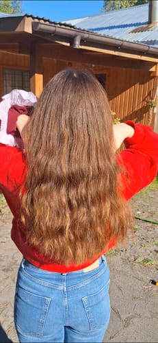Reseña con foto de un cliente sobre Henna Jamila Hair - Cobrizo Natural y Duradero 👩🏼🦰