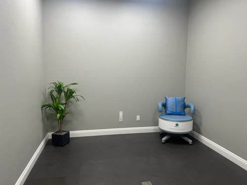 Customer photo review of EMStrong™ Pelvic Therapy Chair