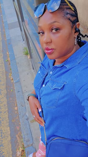 Customer photo review of Instant Dye Shampoo