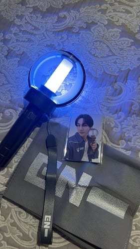 Customer photo review of ENHYPEN - OFFICIAL LIGHT STICK VER.2