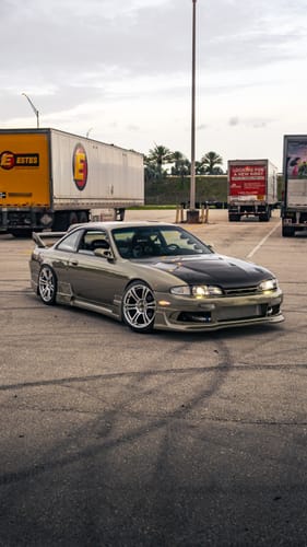 Luis R. review of Glossy Metallic Glitter Champagne / Millennium Jade Vinyl Wrap image 1 out of 2