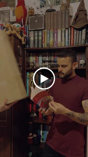 Customer video review of HOGWARTS™ 3D WALL CLOCK