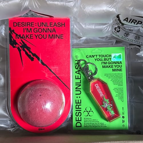 Customer photo review of ENHYPEN - DESIRE : UNLEASH 6TH MINI ALBUM BATH BOMB VER