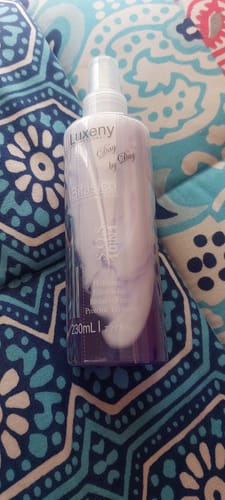 Reseña con foto de un cliente sobre Spray Bifásico 10 en 1 230 ml