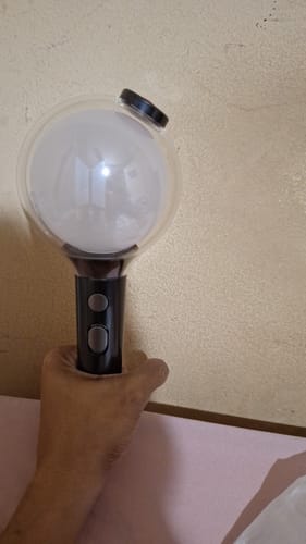 Customer photo review of BTS - OFFICIAL LIGHT STICK MAP OF THE SOUL Special Edition