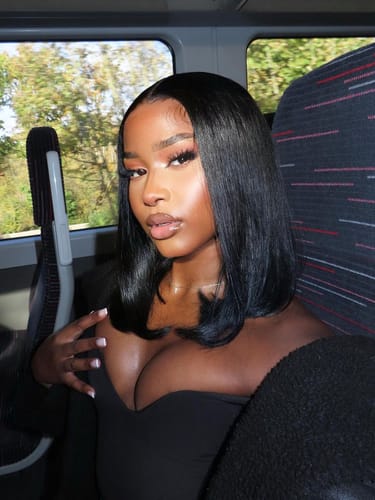 Customer photo review of Blunt Cut Short Bob Style Glueless Wig Invisible Knots 5x5 Swiss HD Pre-Cut Lace