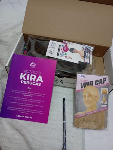Customer photo review of Peruca Wig Demi Castanho com Luzes Curta Franja