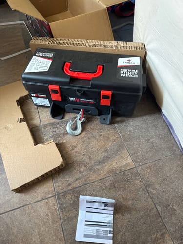 Customer photo review of Trojan 4,000lb 12v Portable Utility Winch - Synthetic Rope