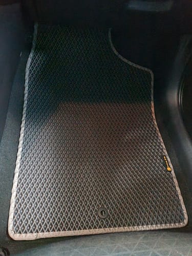 Heidemarie G. review of Auto Fußmatten nach Maß - Vorne image 2 out of 2