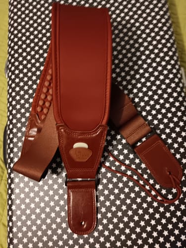 Customer photo review of Zero-Gravity Strap for Guitar & Bass