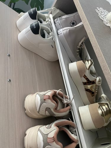 Customer photo review of Tennis Leo gold bianca