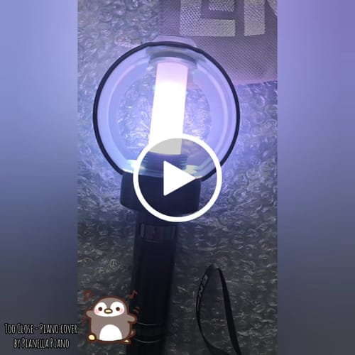 Customer video review of ENHYPEN - OFFICIAL LIGHT STICK VER.2