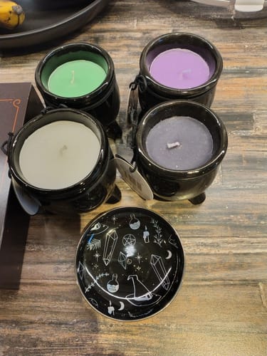 Customer photo review of Kessel Duftkerzen Set – 4er Pack im Hexenkessel-Look