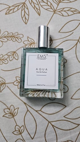 Customer photo review of Aqua | Eau De Parfum