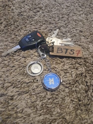 Customer photo review of BTS - 2025 BTS FESTA OFFICIAL MD WATCH CARABINER
