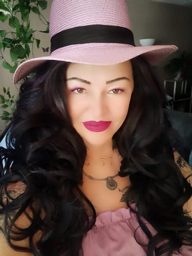 Customer photo review of Zury Sis Invisible Top Part Lace Front Wig - IV-LACE H ARI 24 INCH