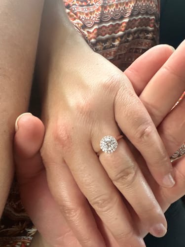 Customer photo review of Bela 1 Carat Round Halo Lab Grown Engagement Ring in 10k Rose Gold