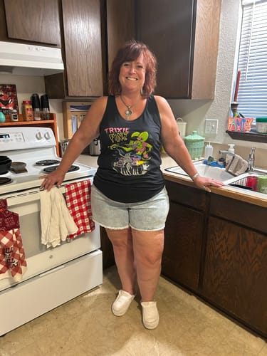 Customer photo review of Judy Blue High Waist Mineral Wash Cutoff Shorts