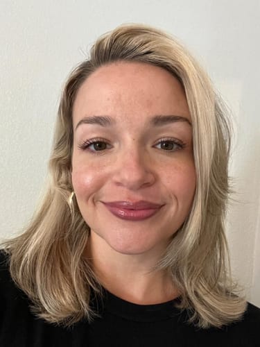 Customer photo review of Peel-Off Lip Liner Stain