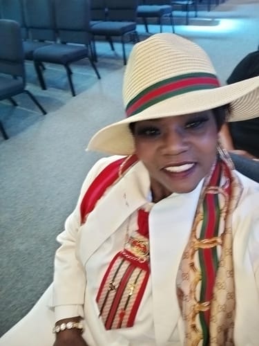 Customer photo review of Green and Red Ribbon Straw Woven Fedora Hat - Beige
