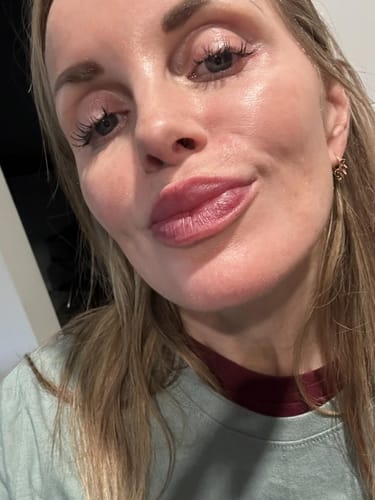 Customer photo review of Peel-Off Lip Liner Stain